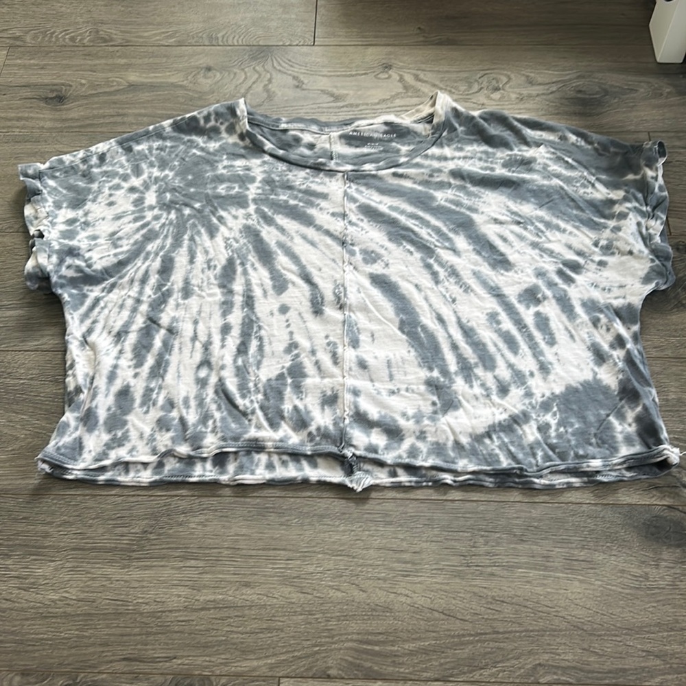 american eagle cropped tee